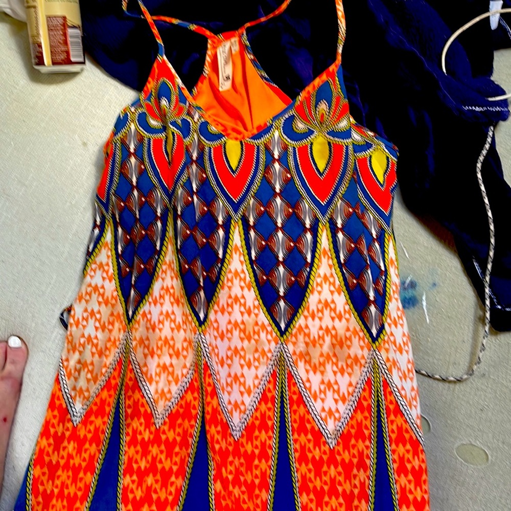 This amazing orange navy and yellow dress is perfect for a summer away!!